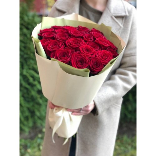 Купить на заказ Букет из 21 красной розы с доставкой в Шымкенте