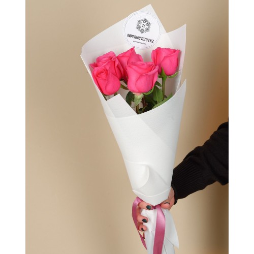 Купить на заказ Букет из 5 розовых роз с доставкой в Шымкенте