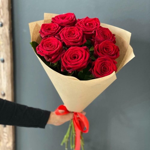 Купить на заказ Букет из 9 красных роз с доставкой в Шымкенте