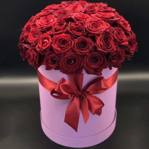 Купить на заказ 51 красная роза в коробке с доставкой в Шымкенте