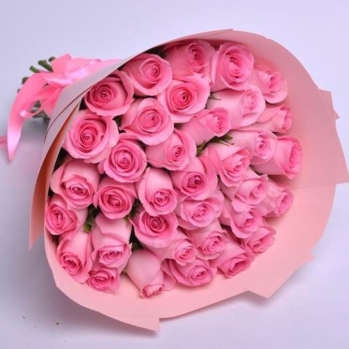 Купить на заказ Букет из 35 розовых роз с доставкой в Шымкенте