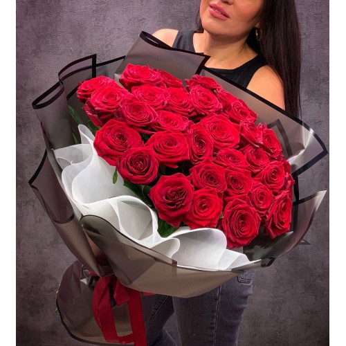 Купить на заказ Букет из 35 красных роз с доставкой в Шымкенте